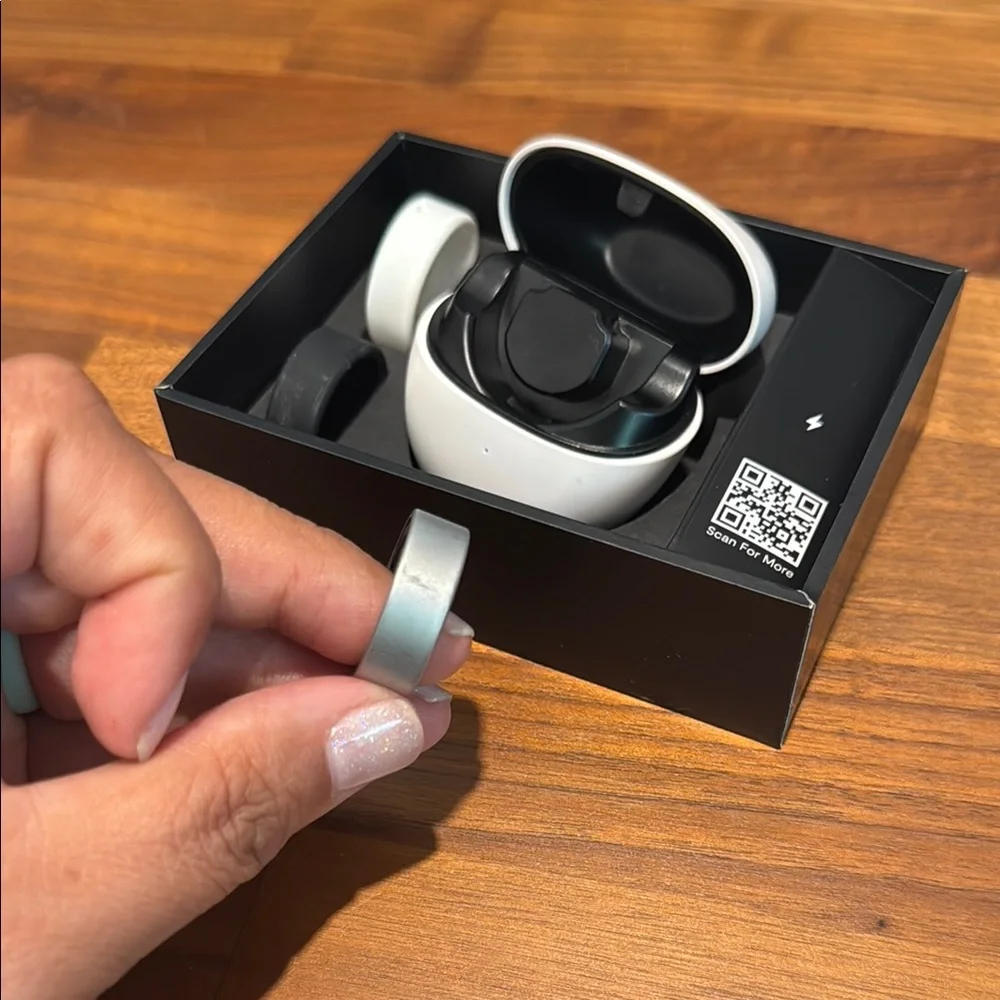 QALO QRNT Smart Ring - Silver Size 9 - Good Condition